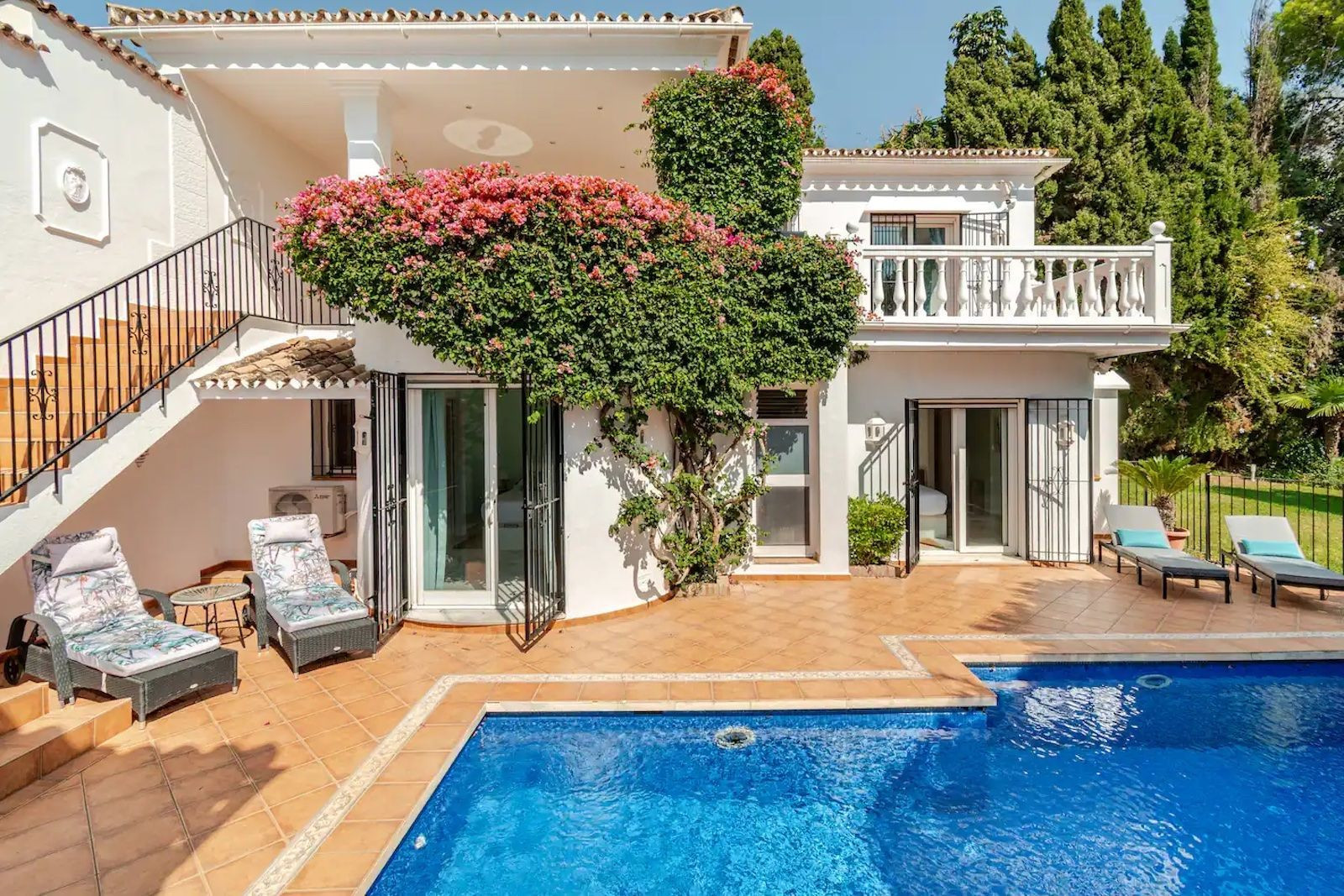 Villa for sale in Nagüeles, Marbella Golden Mile