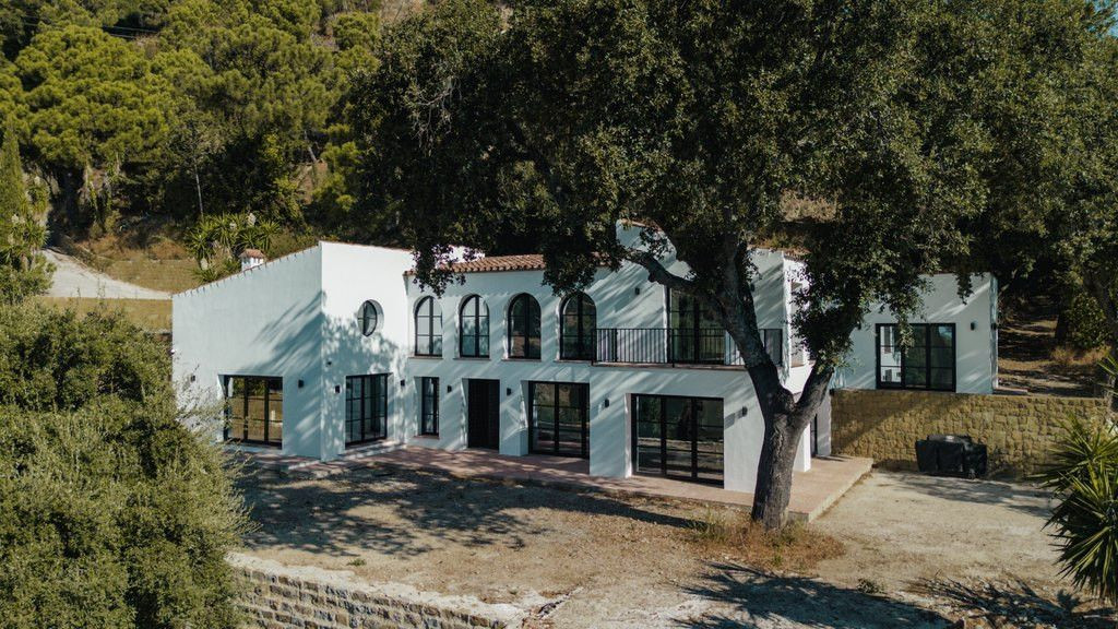 Finca for sale in Casares