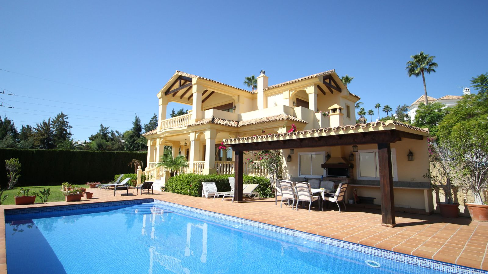 Villa for sale in La Quinta, Benahavis