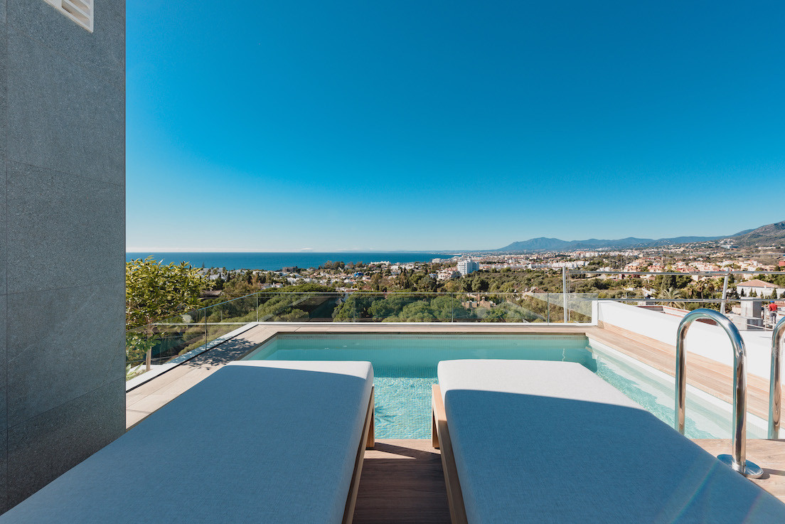 Unique houses with sea views and private pool on the spectacular roof top terrace.