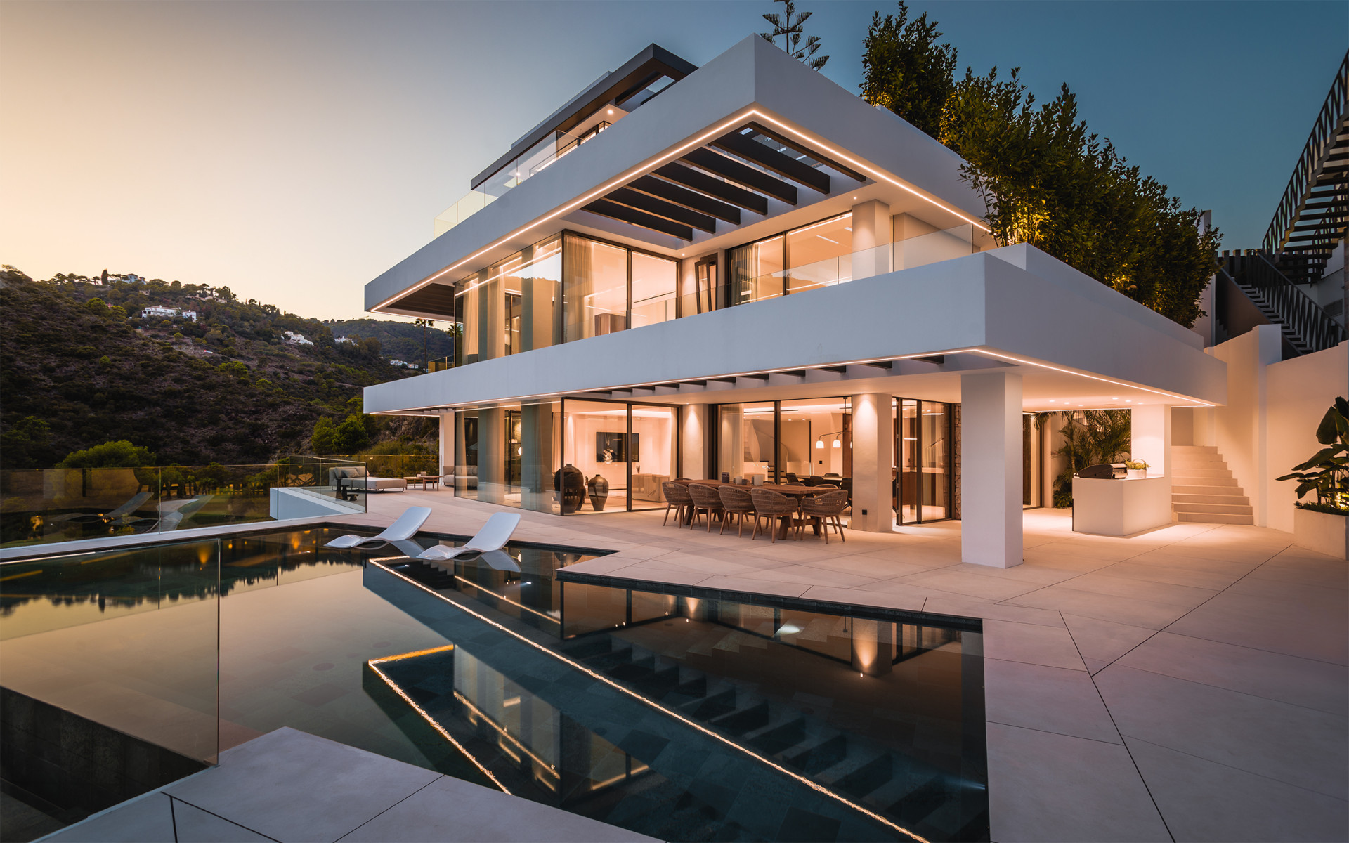 Villa en venta en Lomas de La Quinta, Benahavis