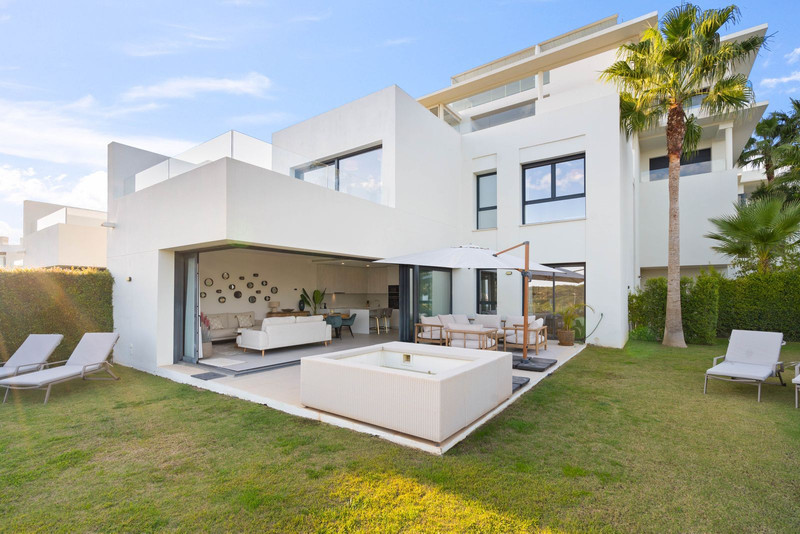 Semi Detached House for sale in Casares