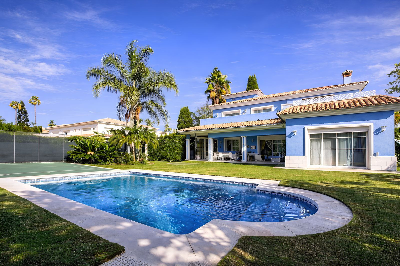 Villa for sale in Guadalmina Baja, San Pedro de Alcantara