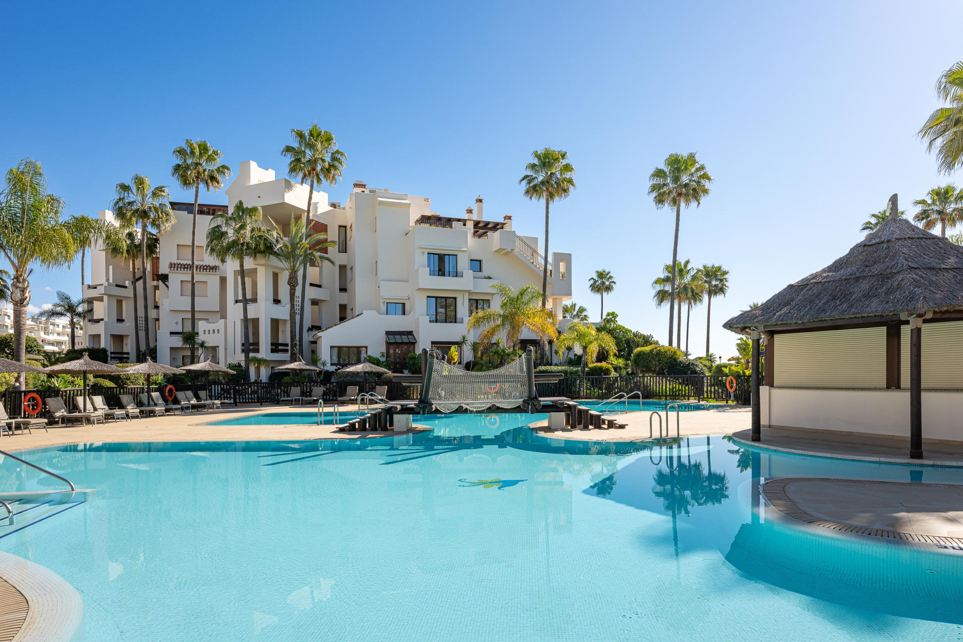 Apartment for sale in Estepona