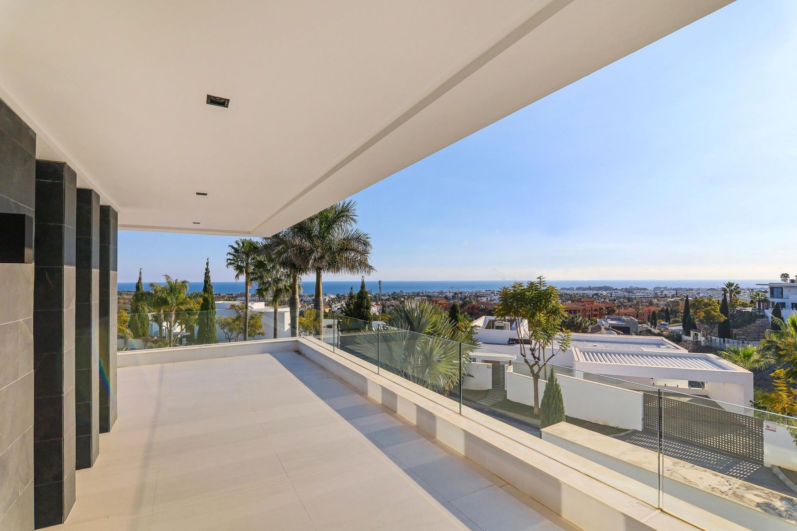 Villa for sale in Los Flamingos, Benahavis