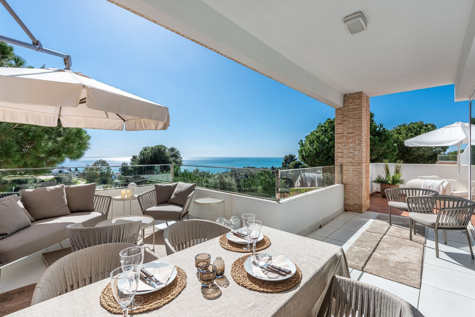 Exclusiva villa moderna con vistas panorámicas en Benalmádena Costa