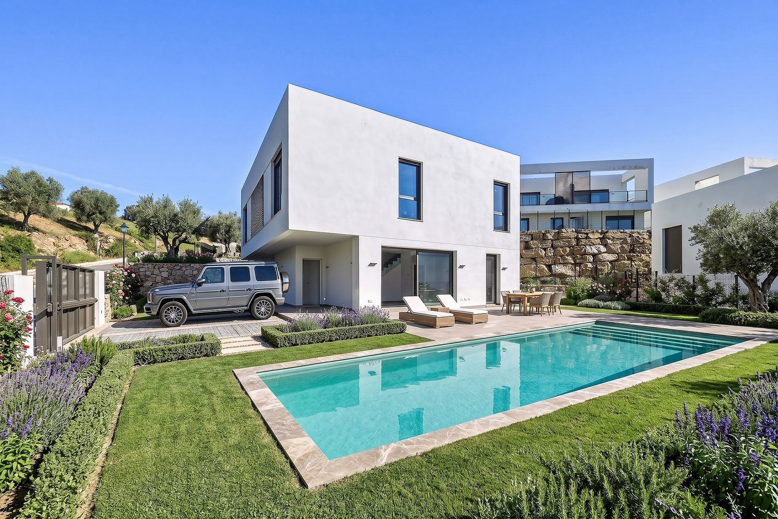 Exclusiva casa pareada con vistas al mar en Mijas Costa