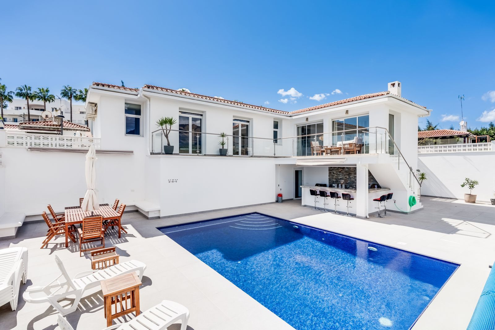 Villa for sale in Estepona