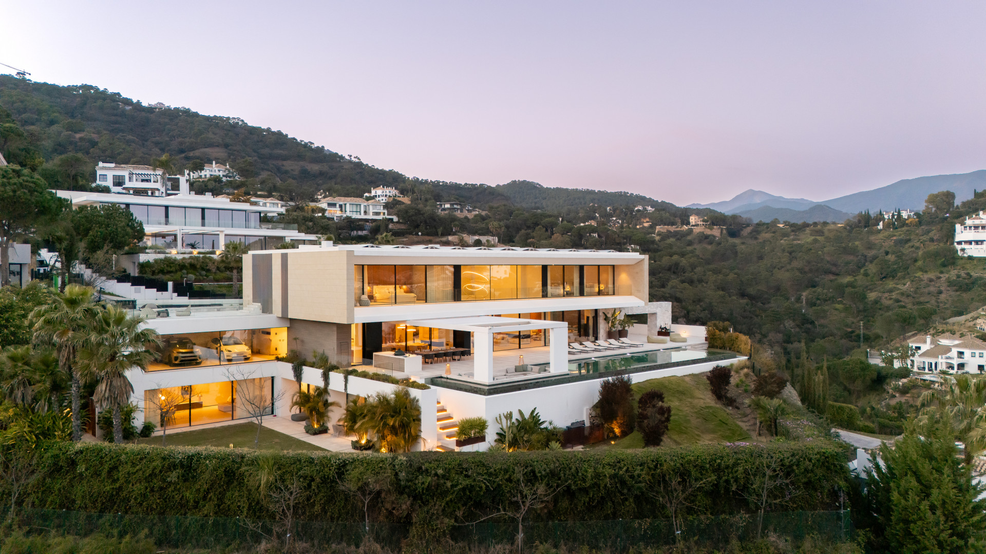 Villa for sale in El Madroñal, Benahavis
