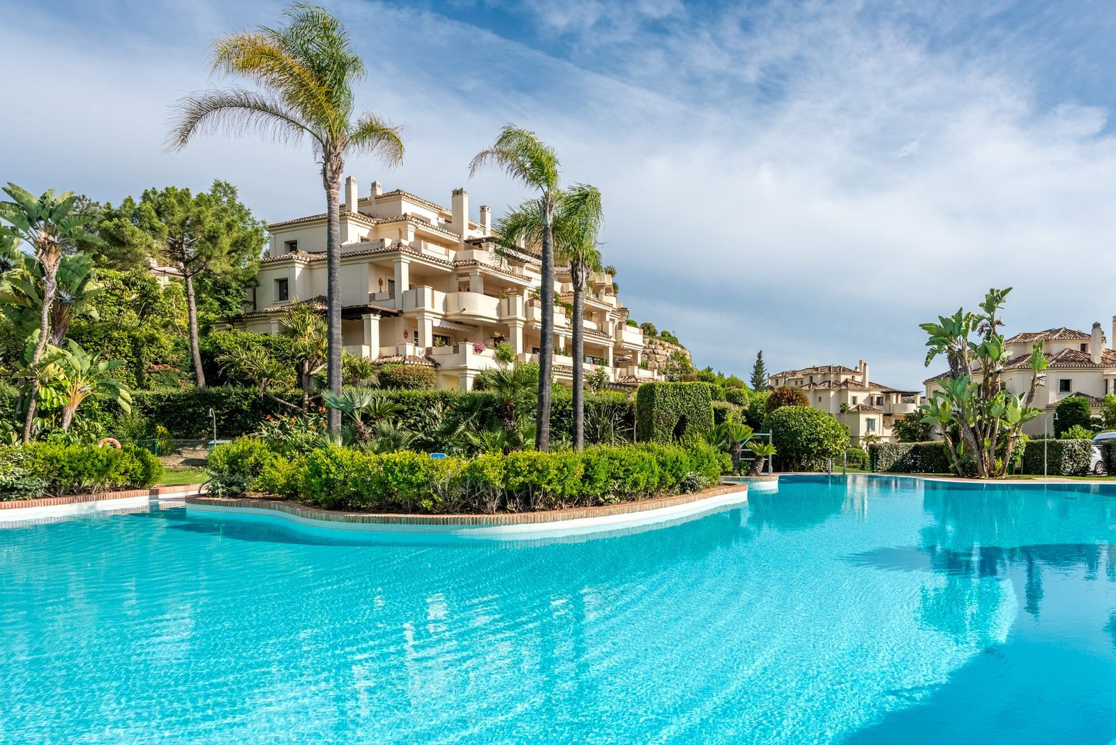 Duplex Penthouse for sale in Benahavis