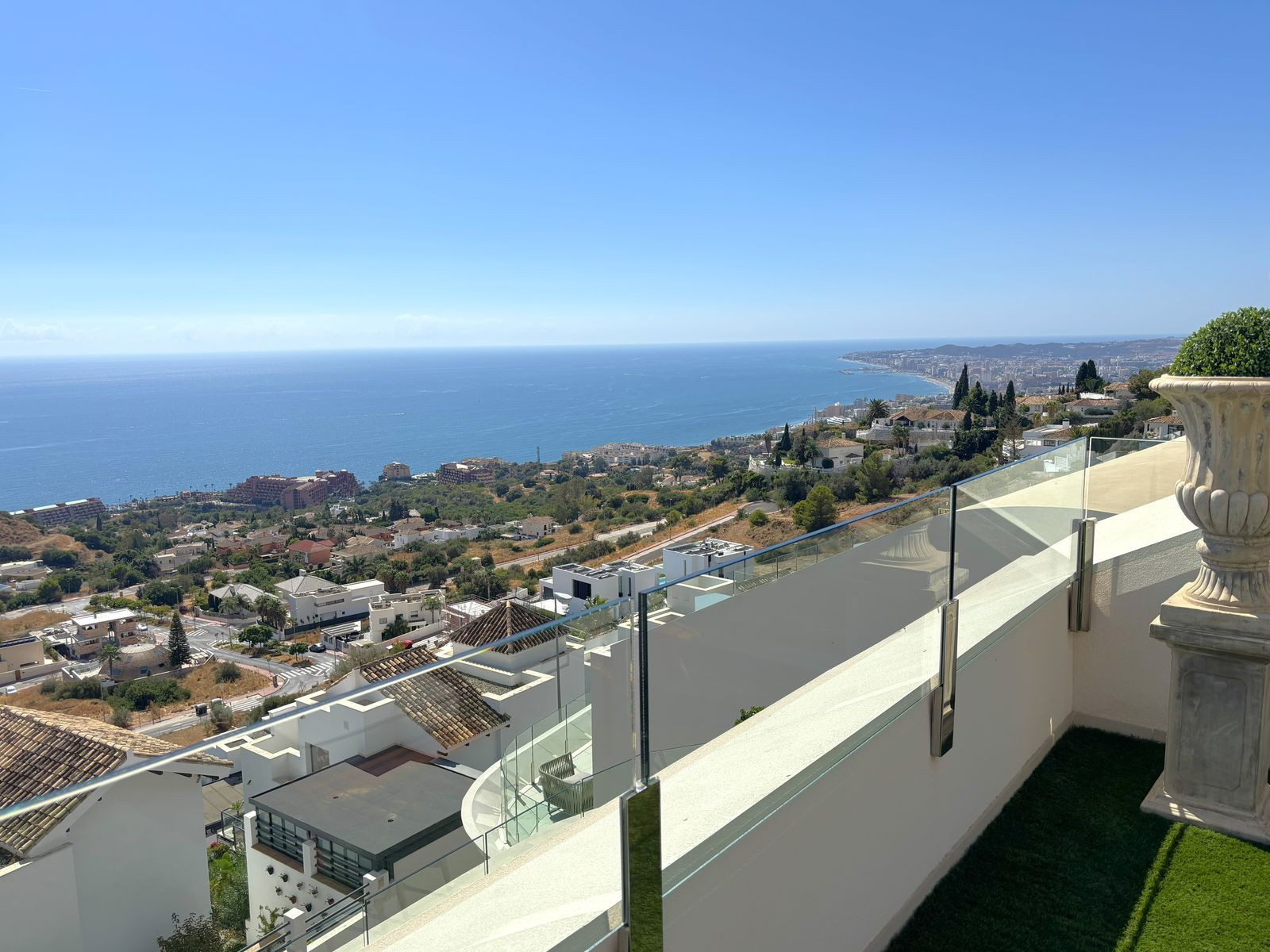 Duplex for sale in Benalmadena