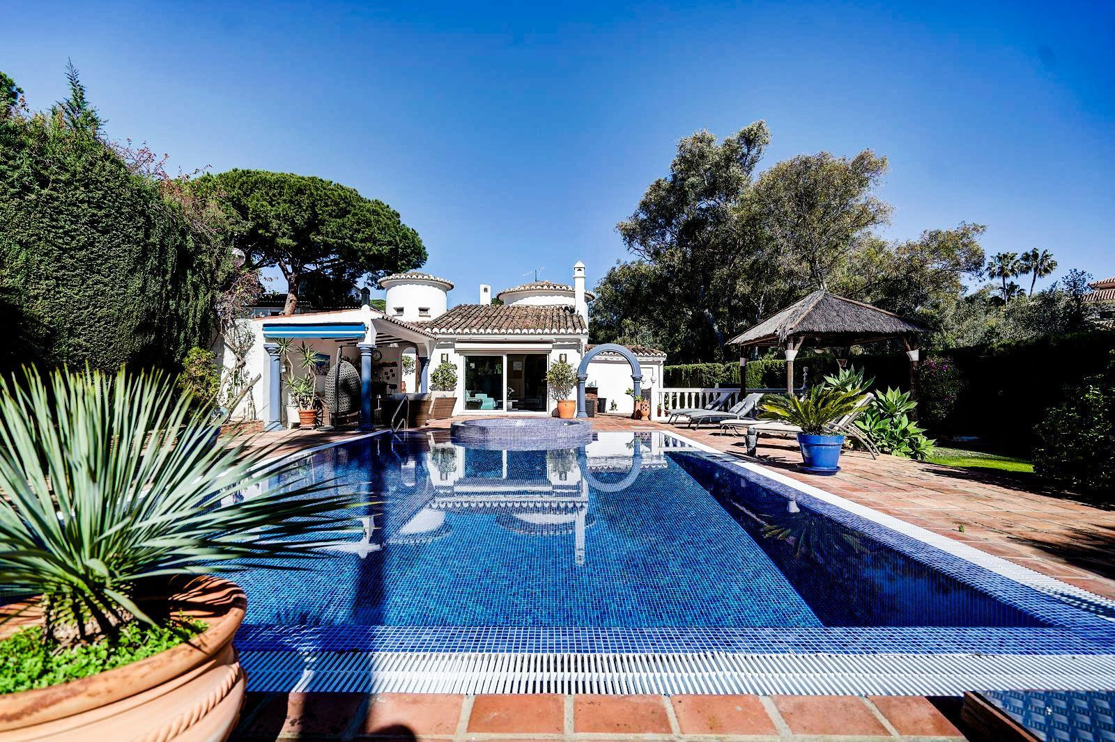 Villa for sale in Calahonda, Mijas Costa