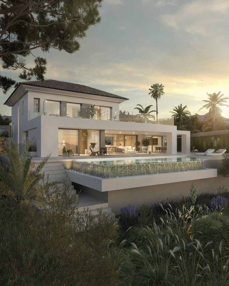 Villa for sale in Elviria, Marbella East