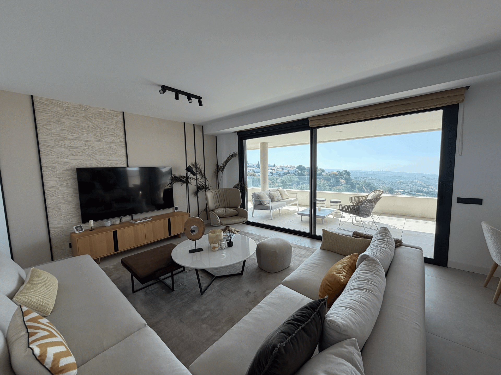 Apartamento en venta en Los Altos de los Monteros, Marbella Este