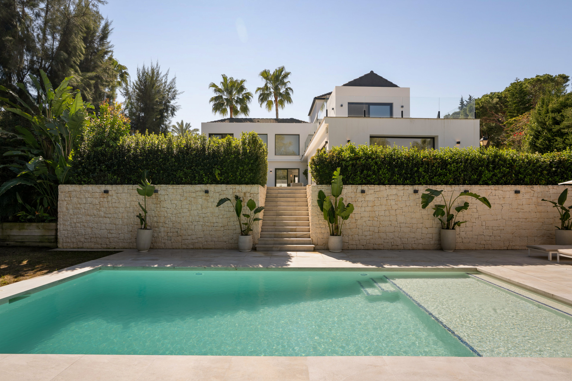 Villa en venta en Nueva Andalucia, Marbella