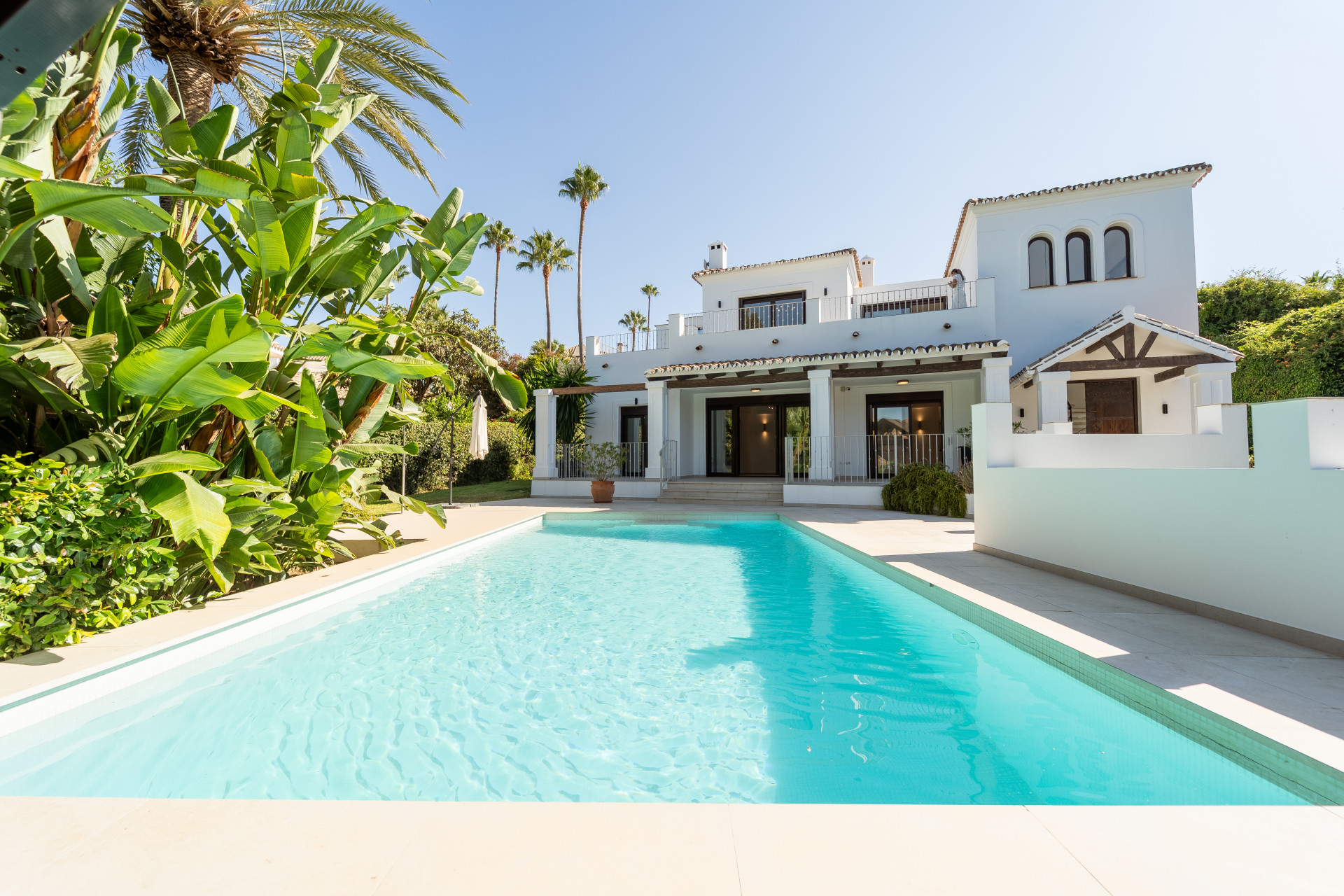Villa for sale in El Rosario, Marbella East