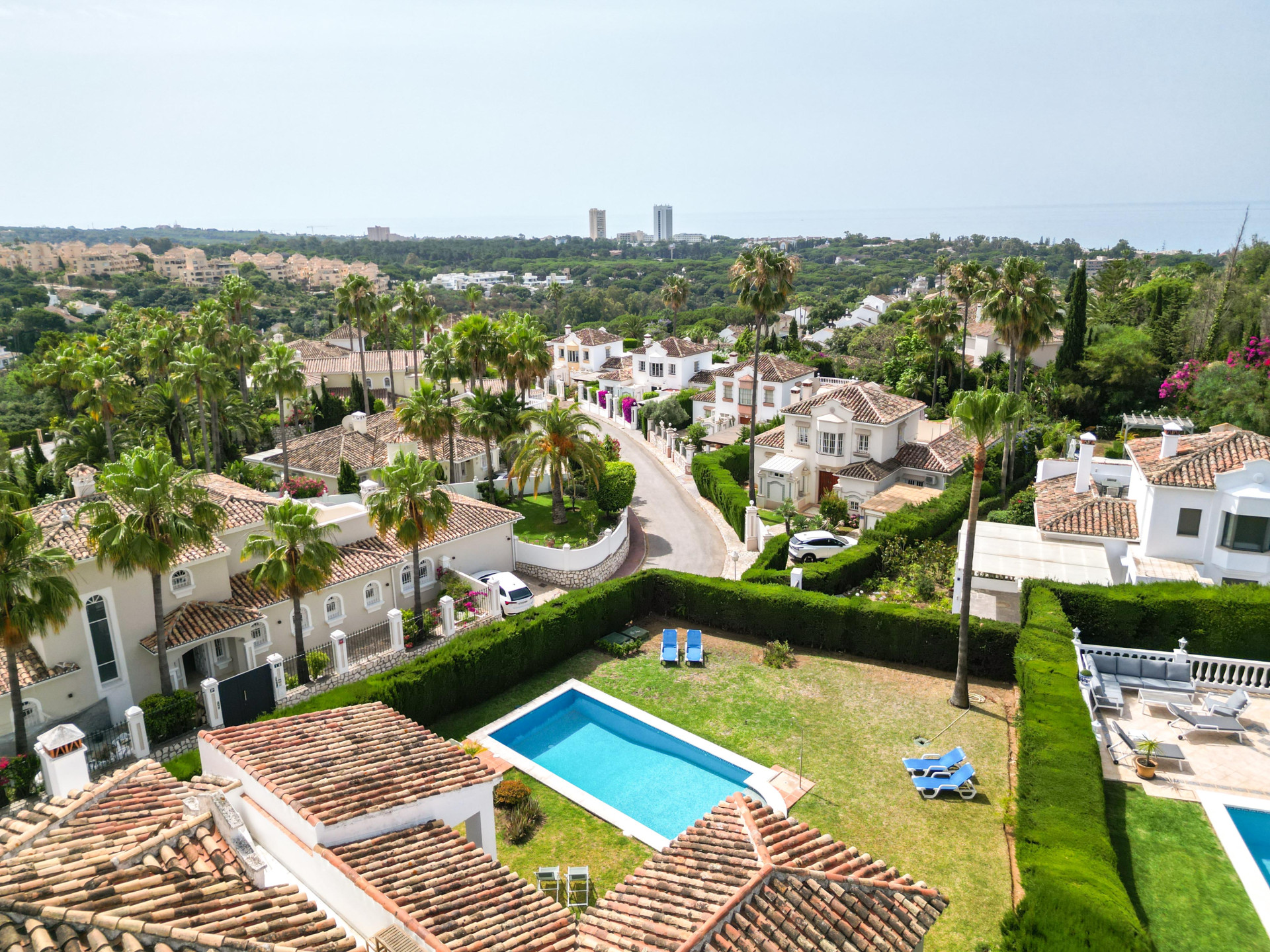 Villa for sale in Elviria, Marbella Este