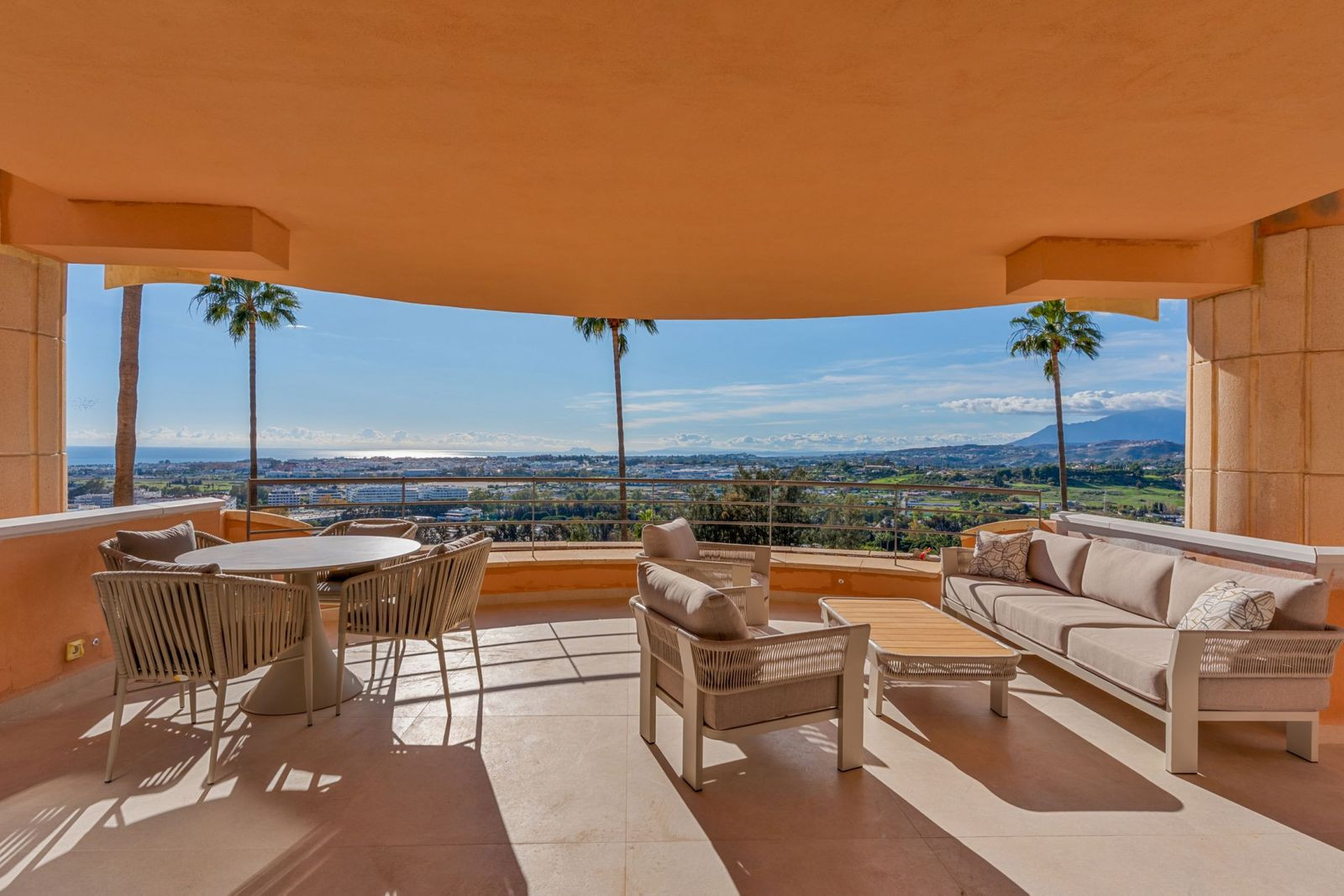 Apartment for sale in Nueva Andalucia, Marbella