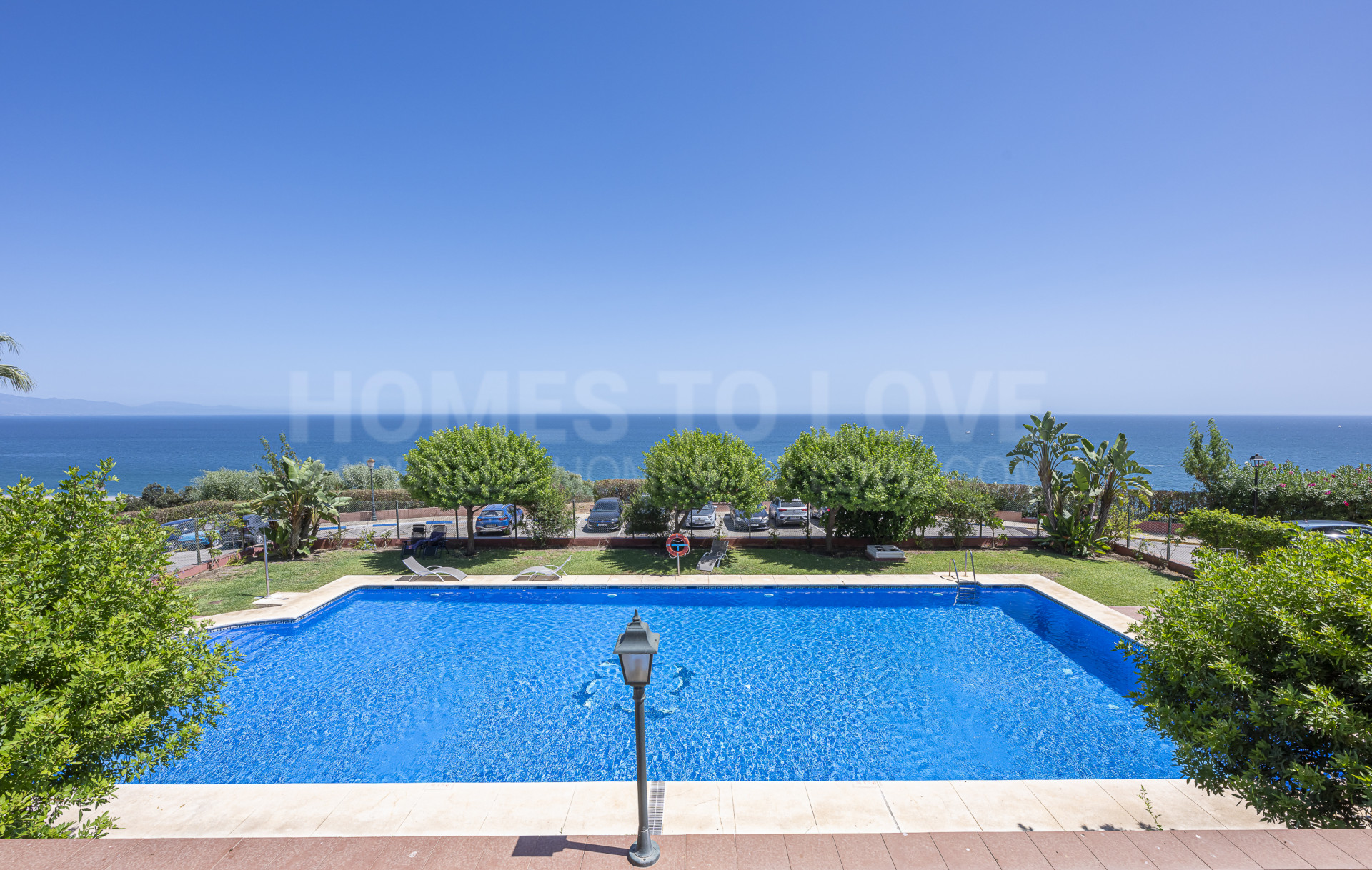FIRST FLOOR APARTMENT WITH PANORAMIC VIEWS IN MANILVA! Great Opportunity on the COSTA DEL SOL!