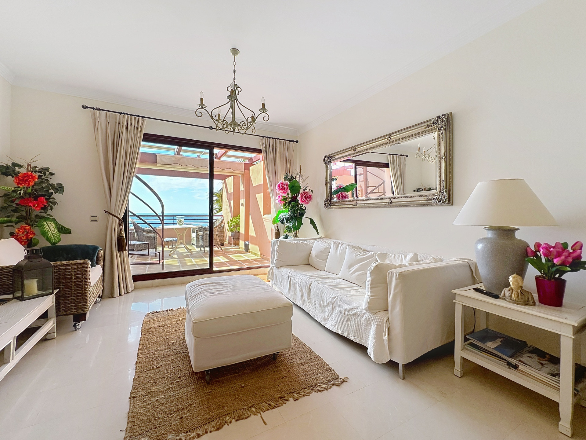 penthouse in Bahia de las Rocas — frame 10