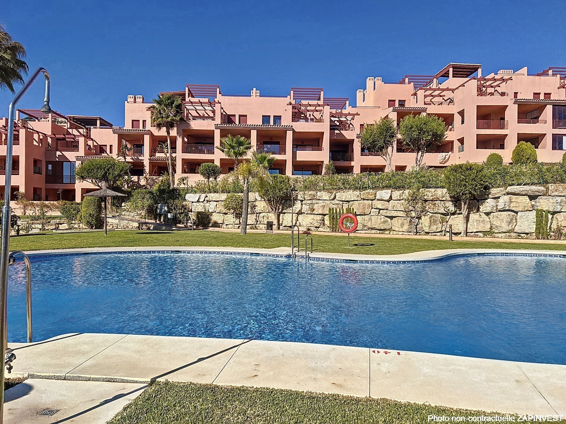 penthouse in Bahia de las Rocas — frame 4