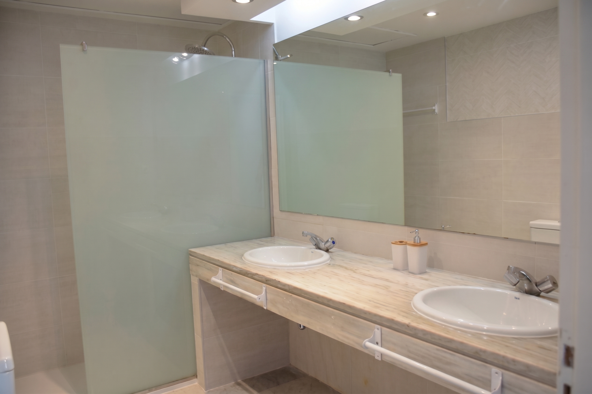 3-bedroom apartment in Golden Beach — frame 15