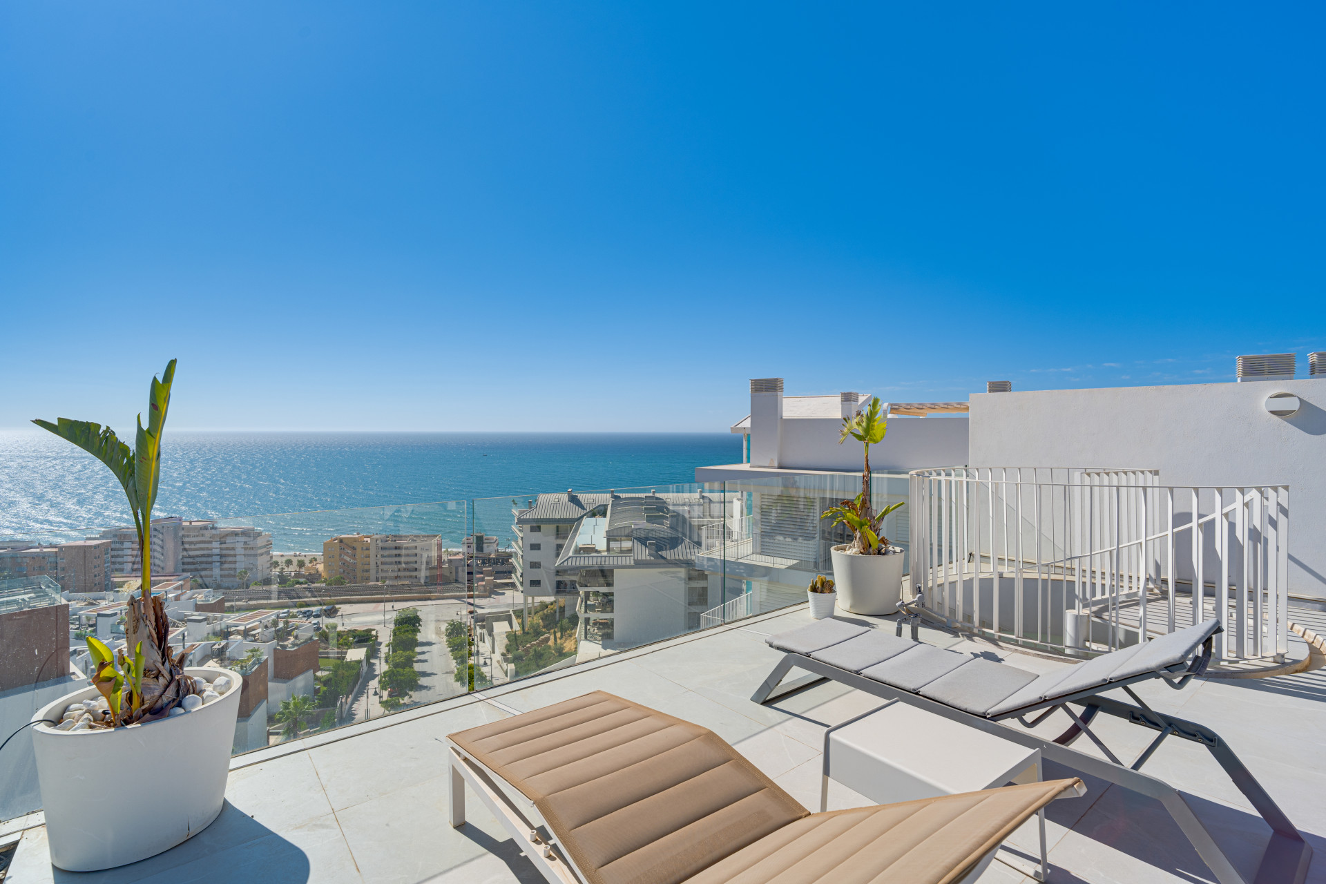 penthouse in El Higueron — frame 8