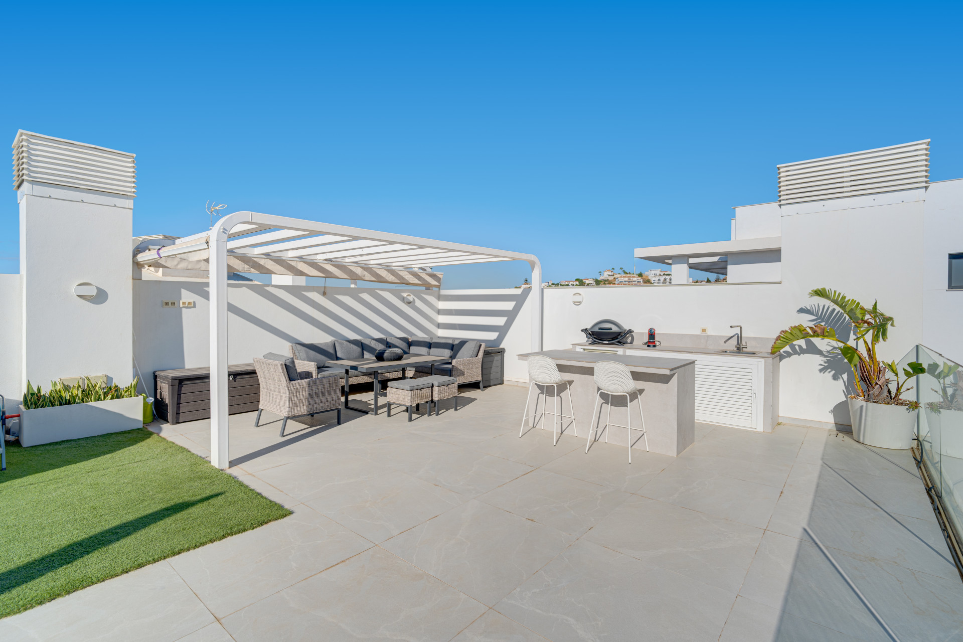 penthouse in El Higueron — frame 9