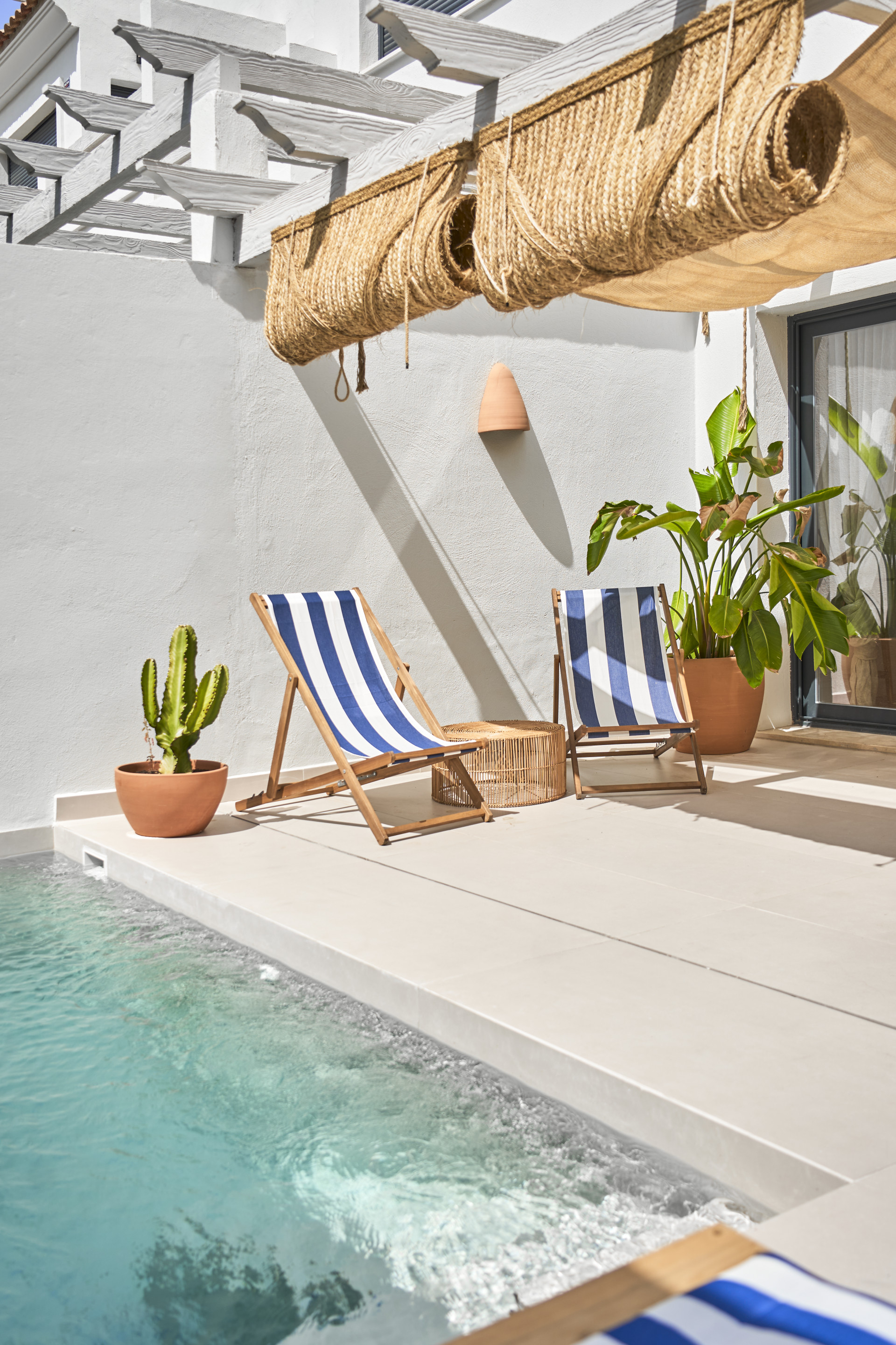 Elegant, tre soverom byhus som ligger i det gated community of Agra Residencial, Estepona