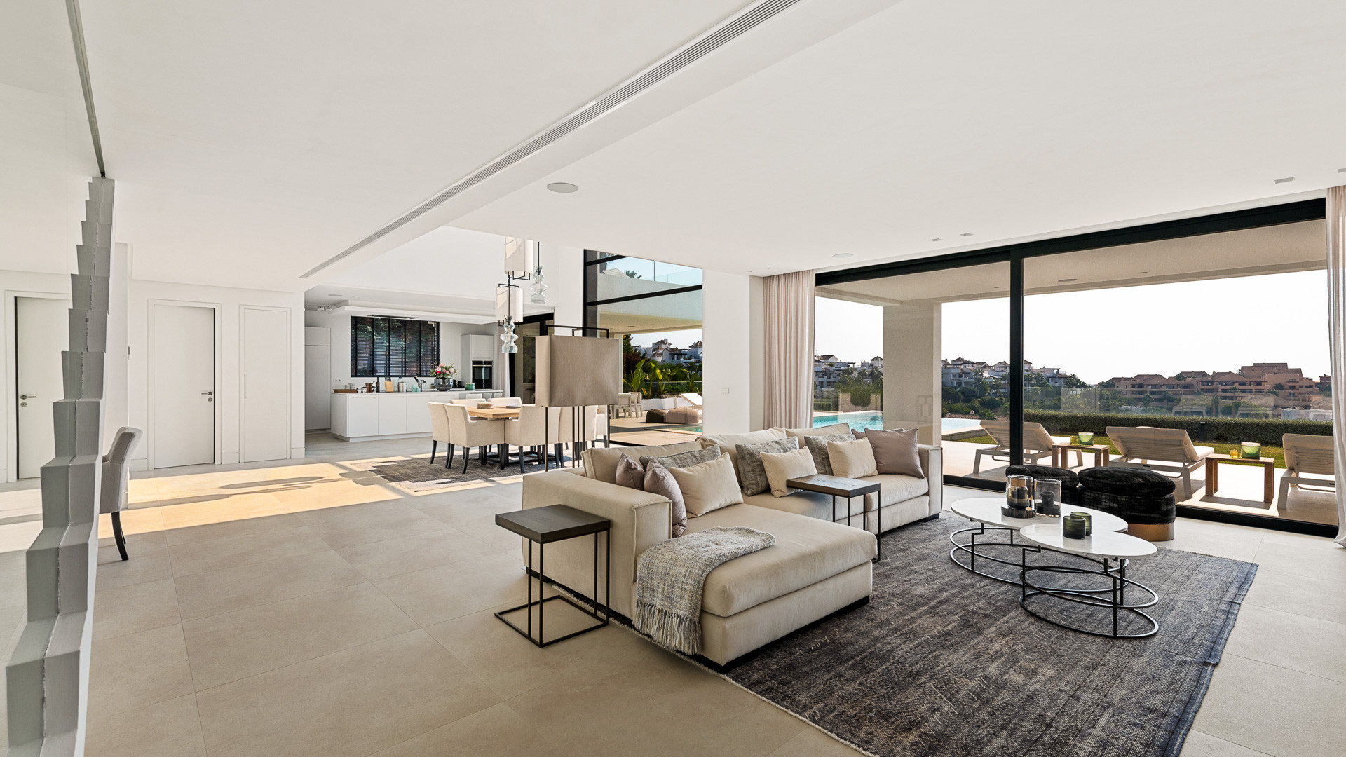 Penthouse villa in La Alqueria with panoramic seaviews