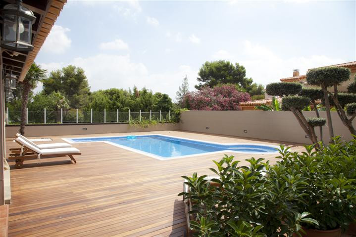 Detached Villa in Torrent - Resale