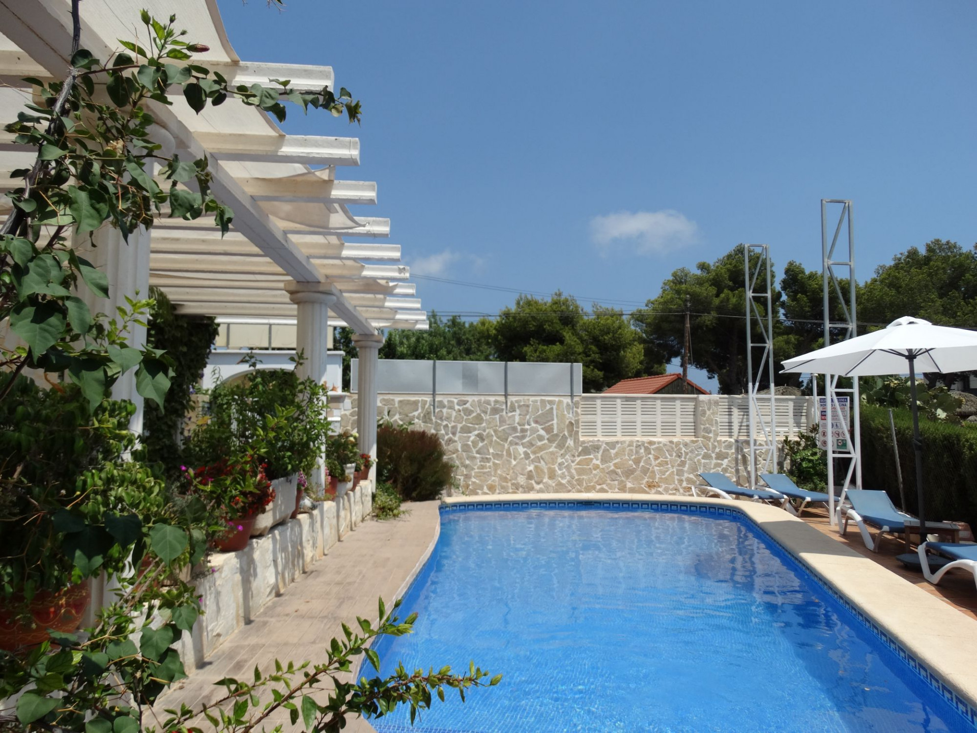 Local comercial en Calp - Reventa
