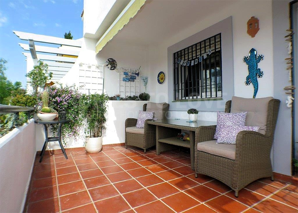 Apartamento en venta en Nueva Andalucía, Marbella – Propiedad con vistas al mar en Balcón del Golf, Golf Valley