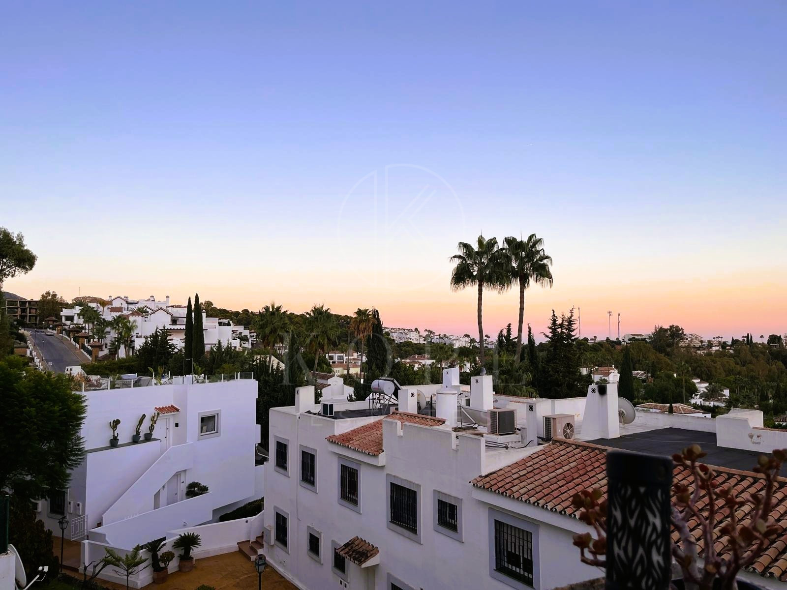 Apartamento en venta en Nueva Andalucía, Marbella – Propiedad con vistas al mar en Balcón del Golf, Golf Valley