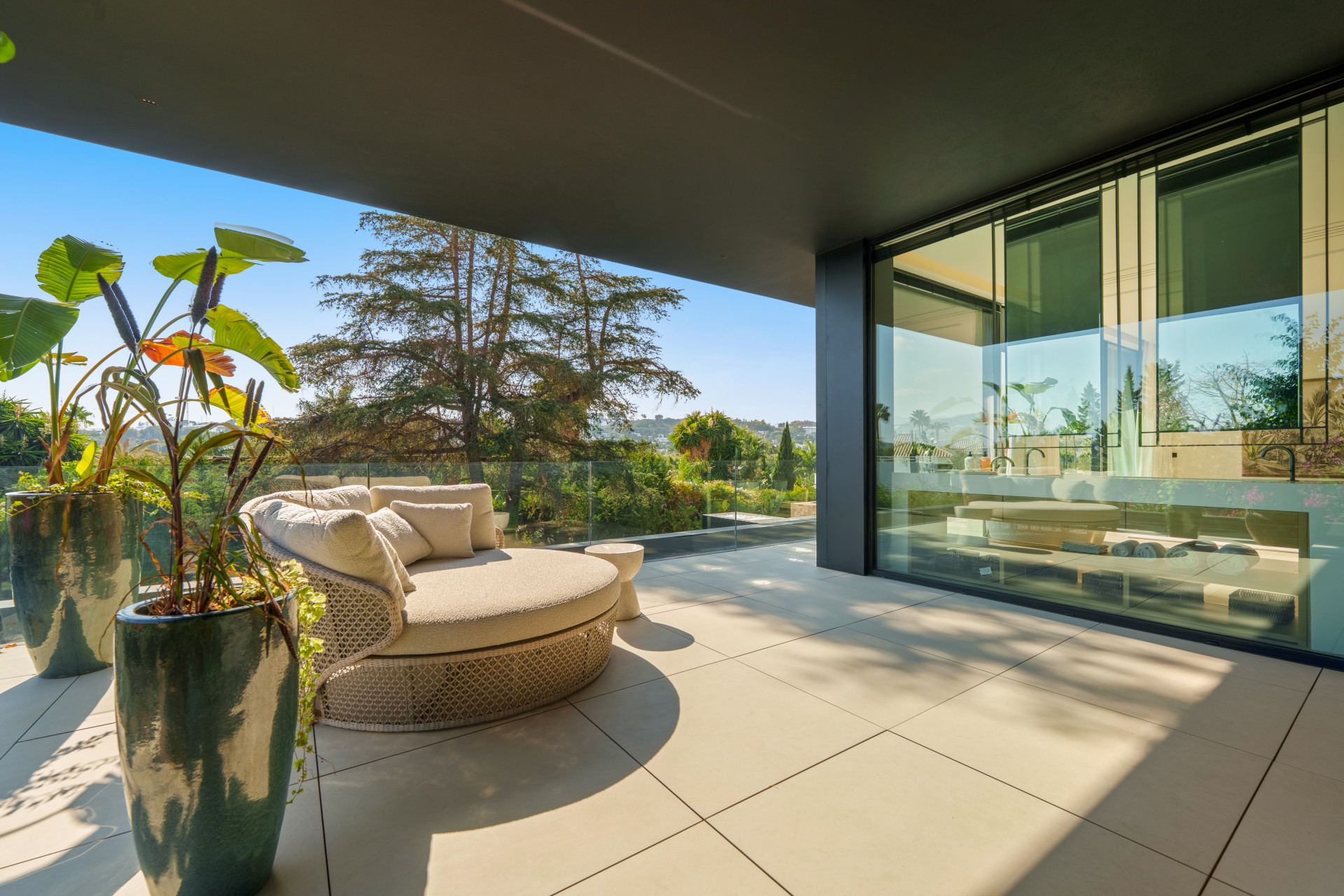 Modern lyxvilla i Parcelas del Golf – promenadavstånd till bekvämligheter och stranden