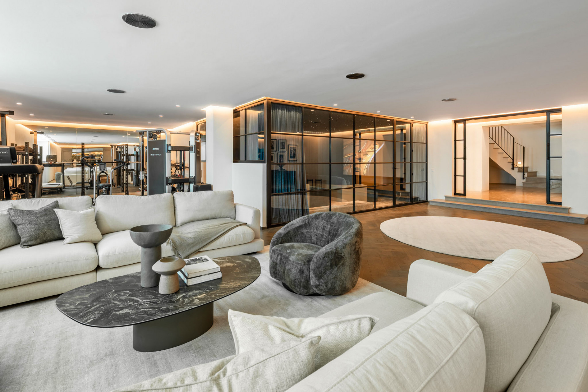 Ultra-Luxury Golf Resort Mansion With Panoramic Sea Views in Marbella Club Golf Resort