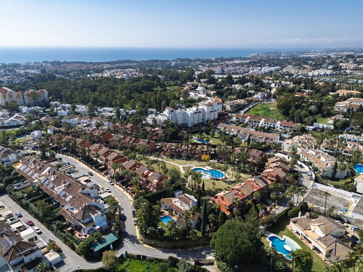 Exceptional Semi-Detached Villa in Atalaya – Contemporary Design, Prime Location, and Fast Construction