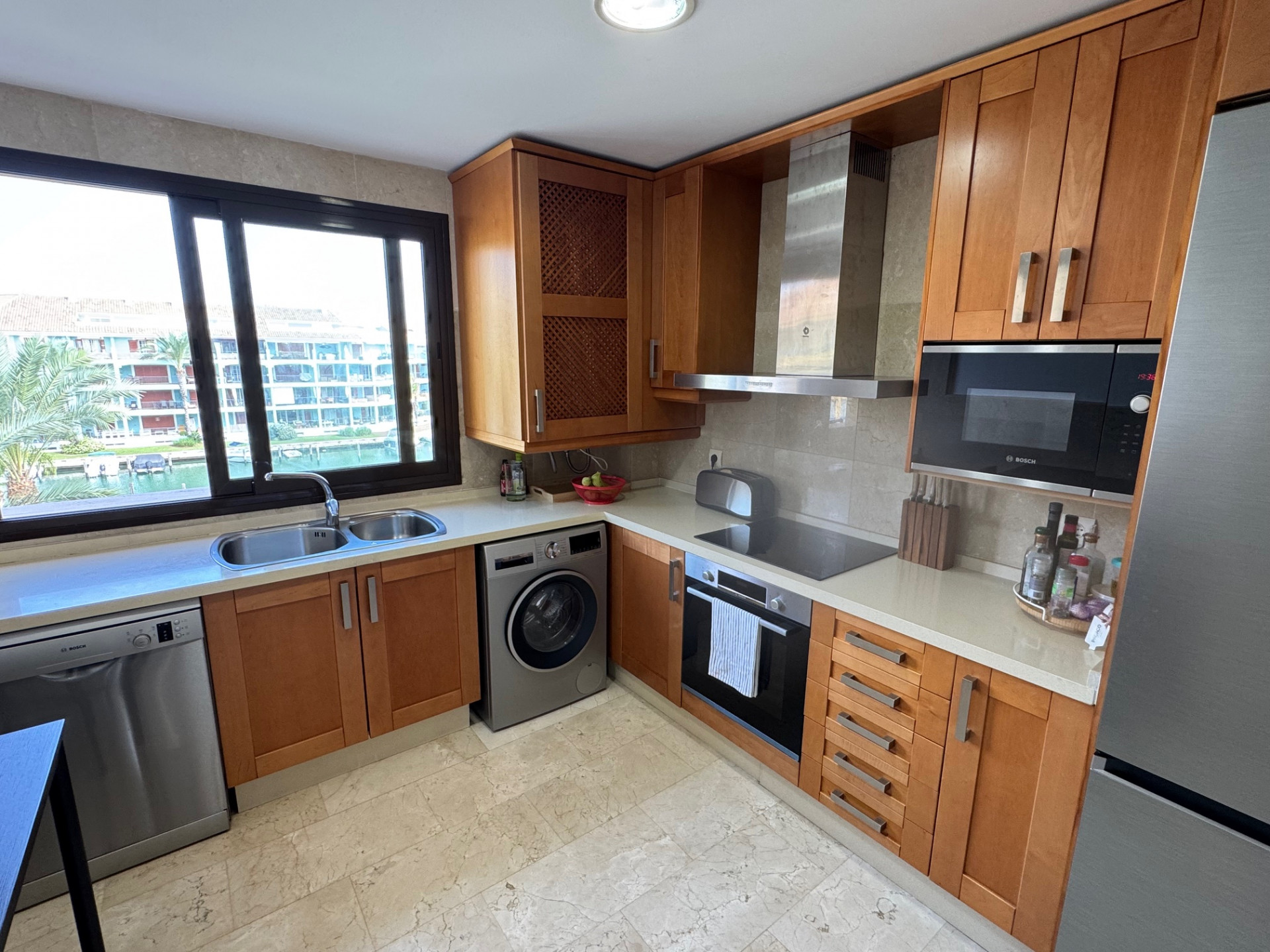 Elegante apartamento de 3 dormitorios en Ribera del Paraíso, Puerto de Sotogrande