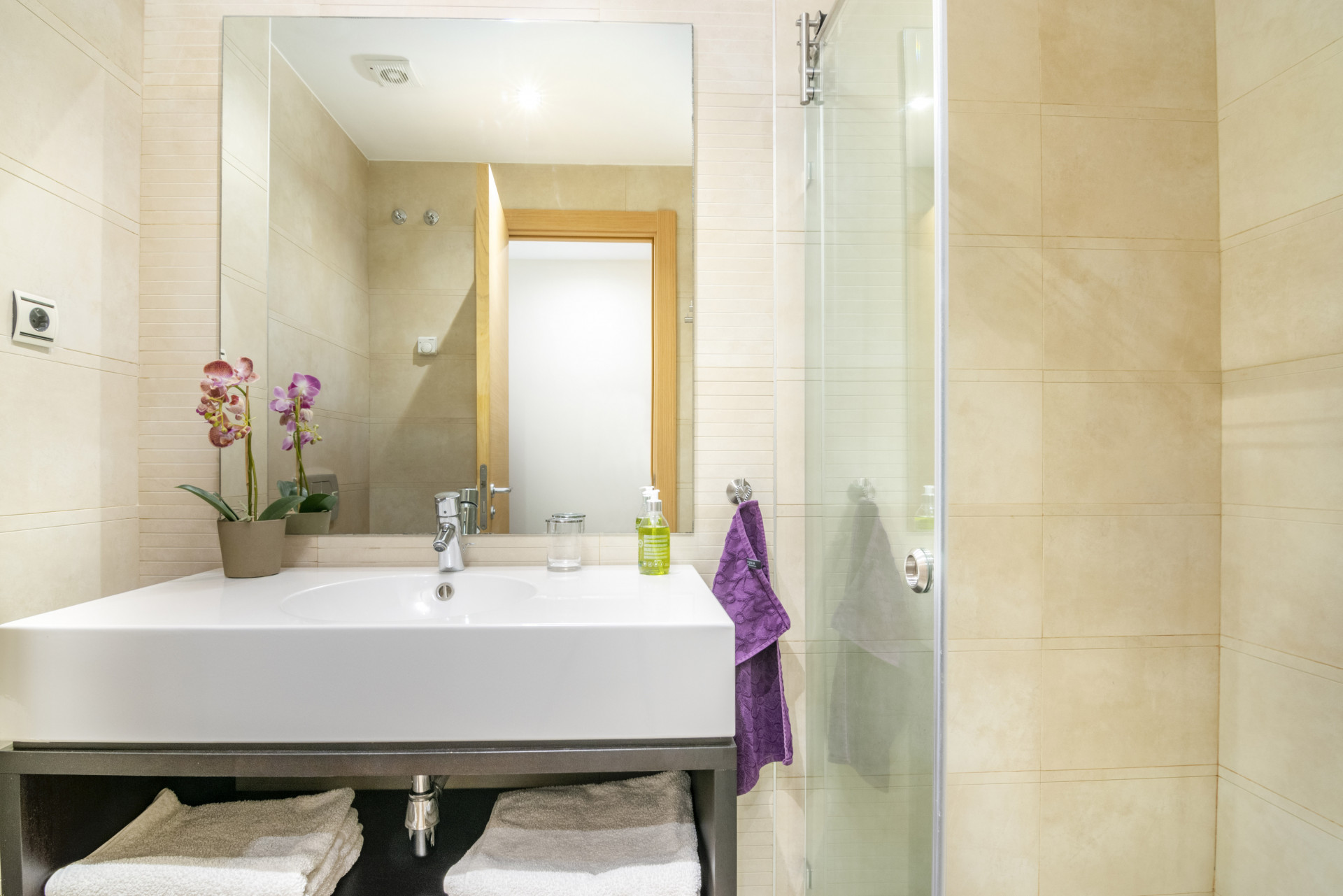 Stylish and modern, two bedroom apartment in the exclusive Samara Resort in Marbella with stunning panoramic sea views