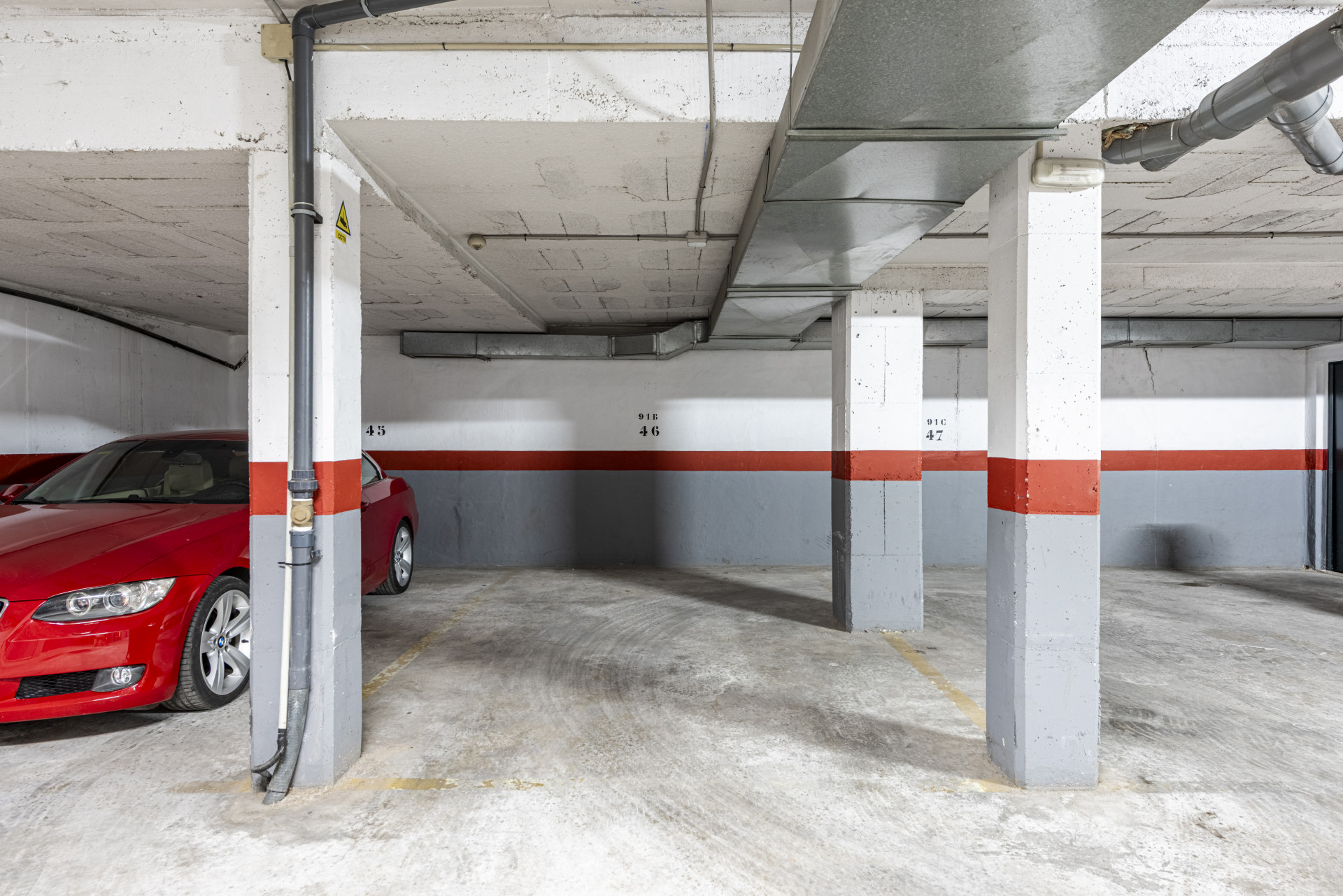 2 bedroom apartment in Lorcrimar 3, with walking distance to Puerto Banus and the beach