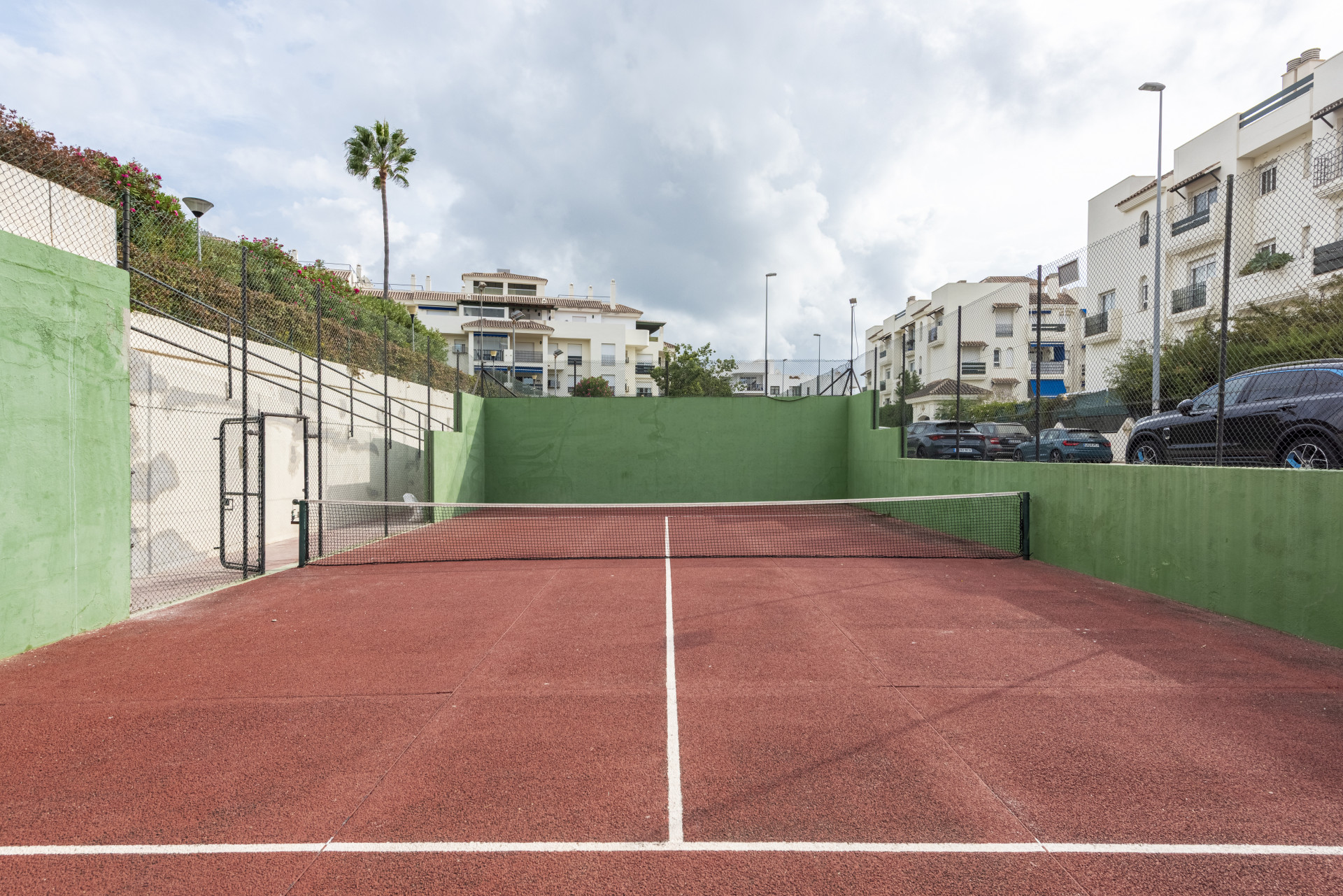 2 bedroom apartment in Lorcrimar 3, with walking distance to Puerto Banus and the beach