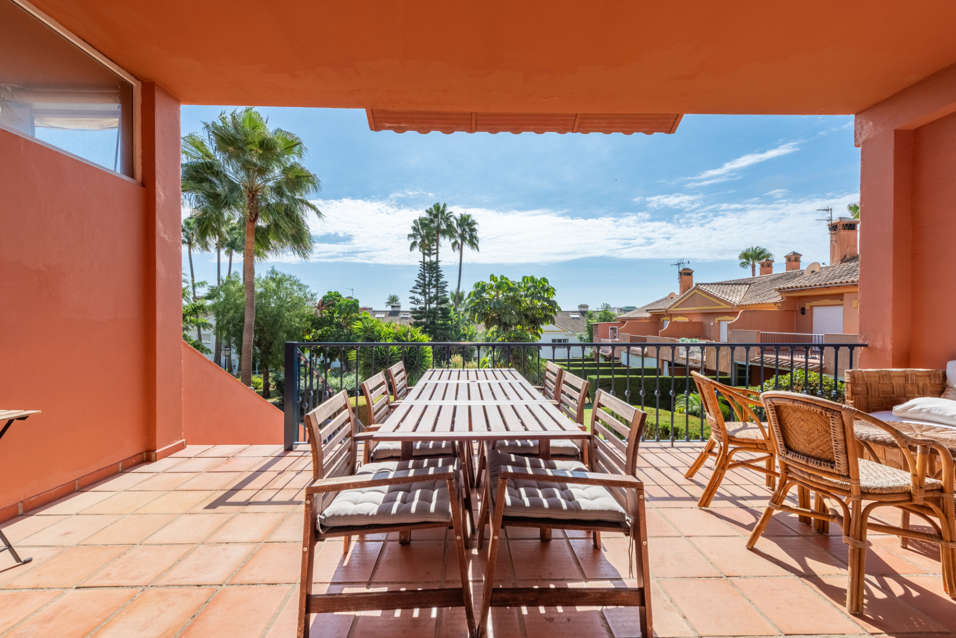 Charming South-Facing Townhouse in Monte Biarritz – Walking Distance to Beach and Amenities