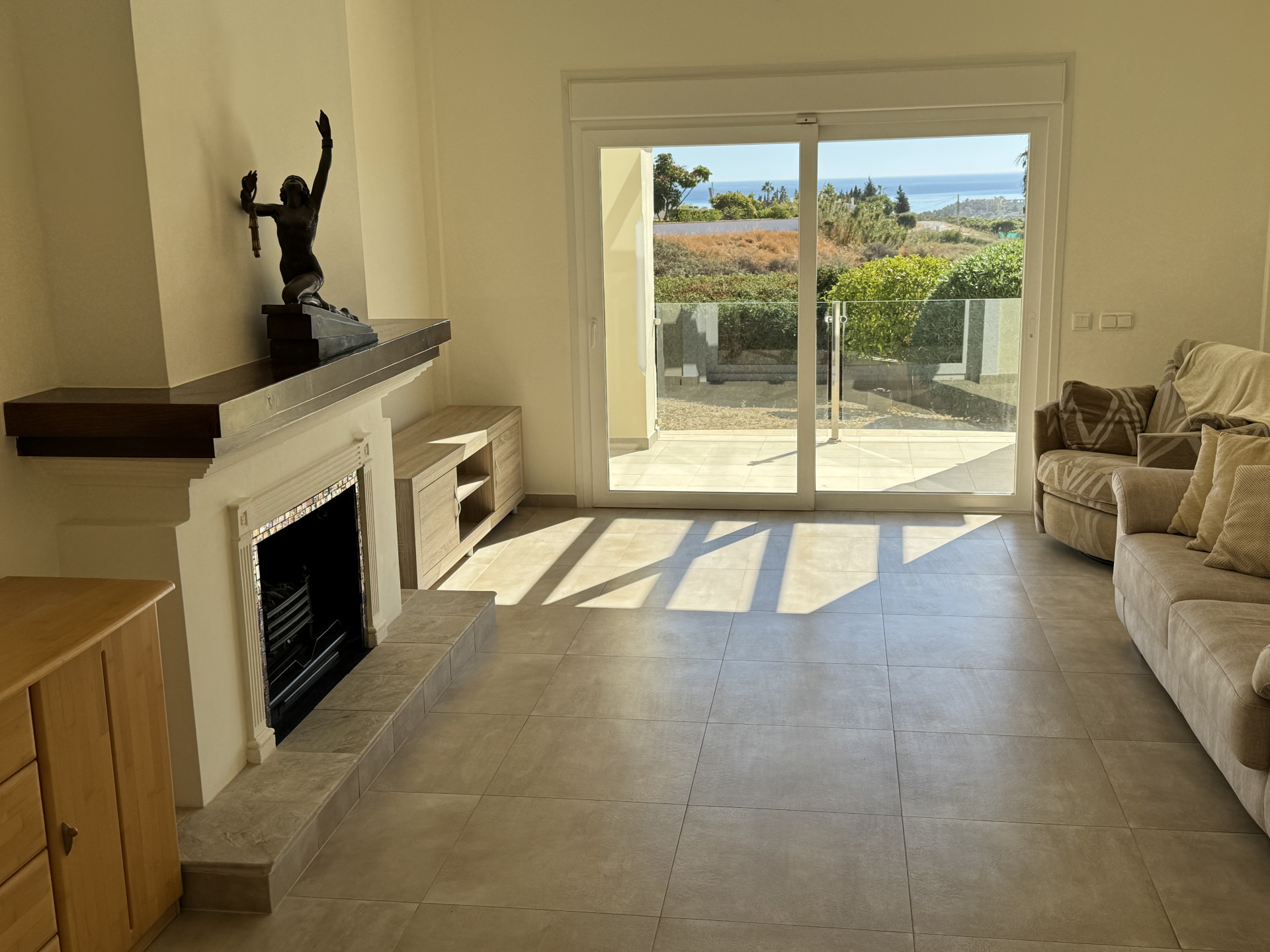 Panoramisk havsutsiktsvilla i Estepona – Lugn och stil i Puerto Romano