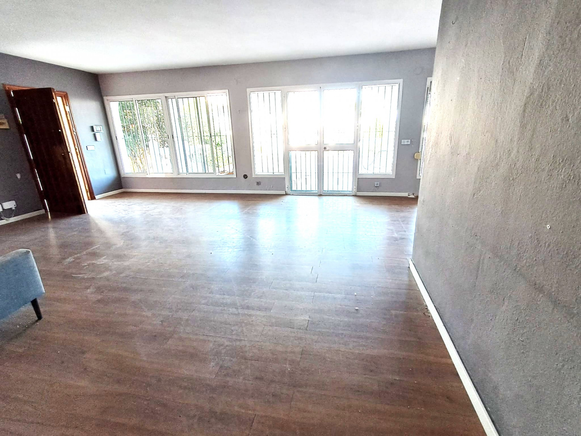 Investment Opportunity in El Paraíso Medio – Renovate or Build Your Dream Villa on a Large Plot