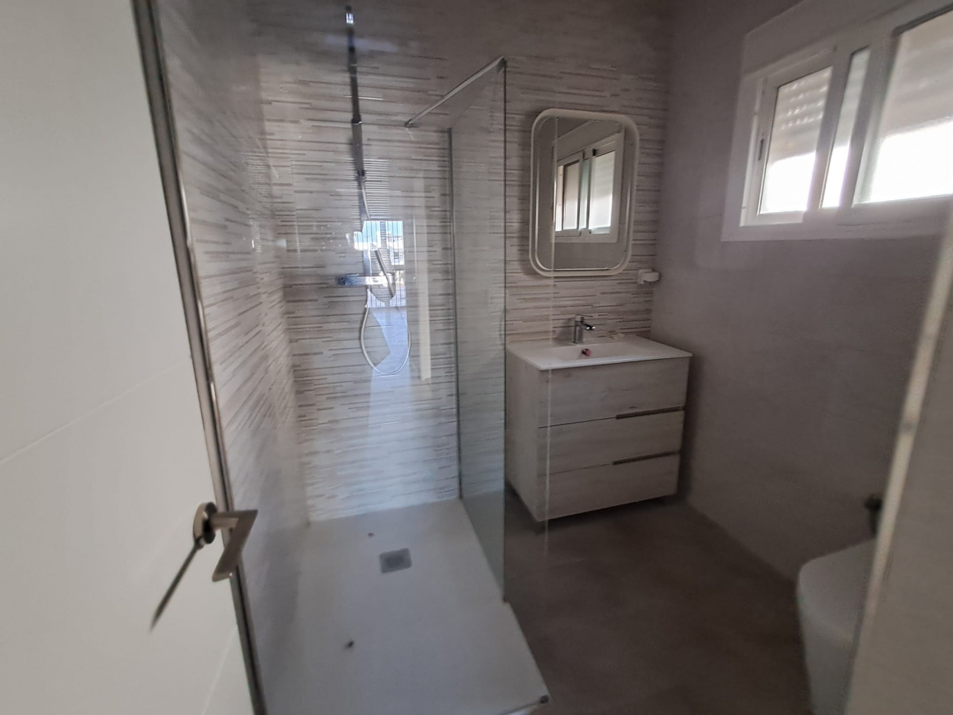 Investment Opportunity in El Paraíso Medio – Renovate or Build Your Dream Villa on a Large Plot