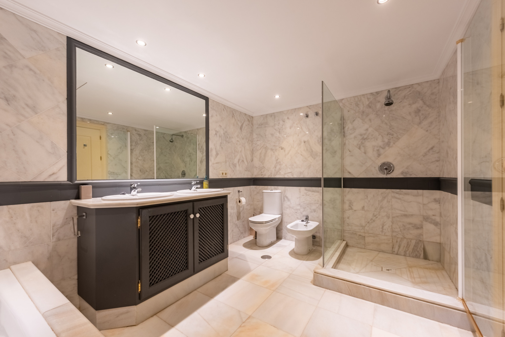 2-bedroom apartment in Monte Halcones — frame 18