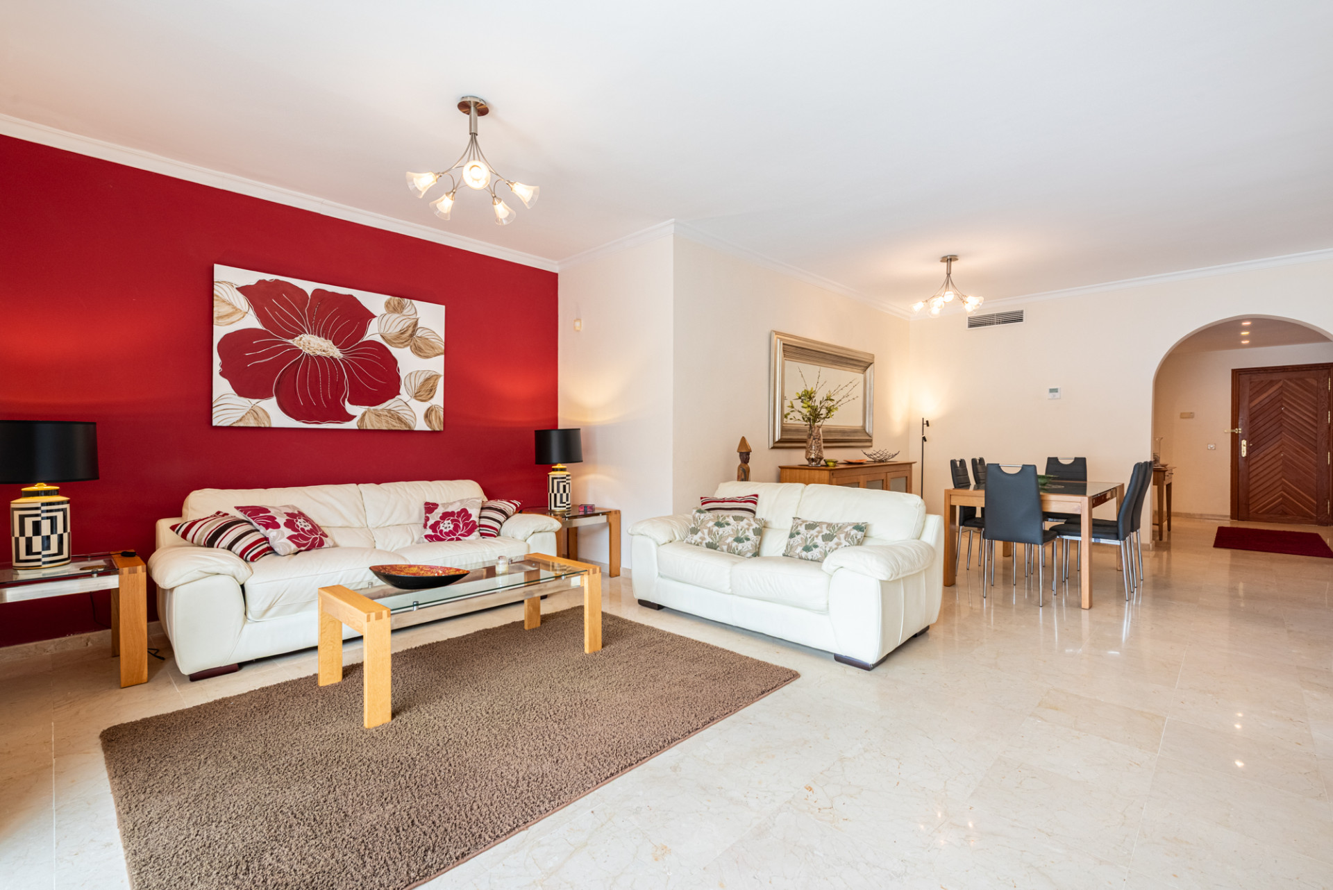 Penthouse aan het strand met privé-solarium, kelderruimte van 80 m² en toeristenvergunning
