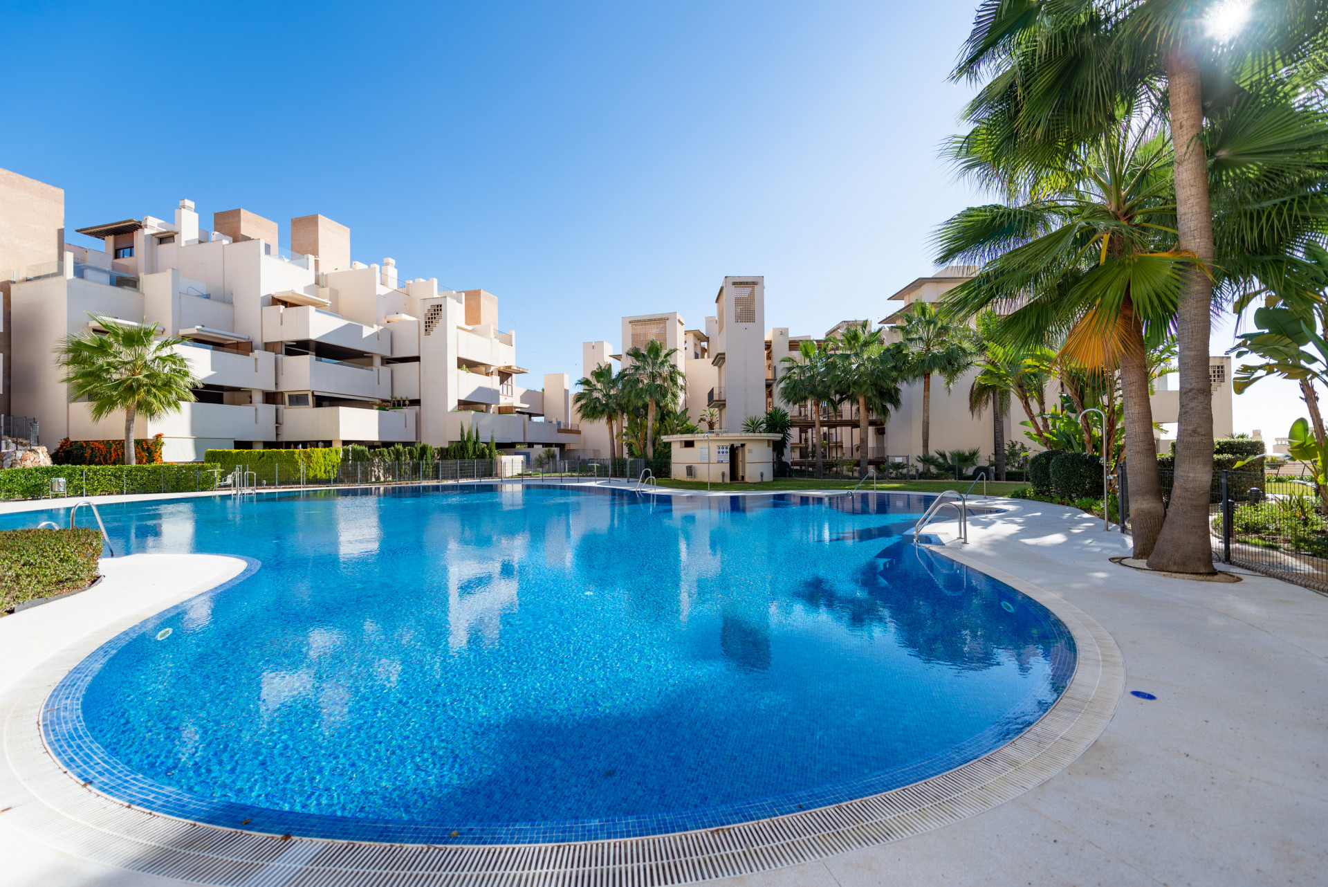 Penthouse in Estepona - Image 2