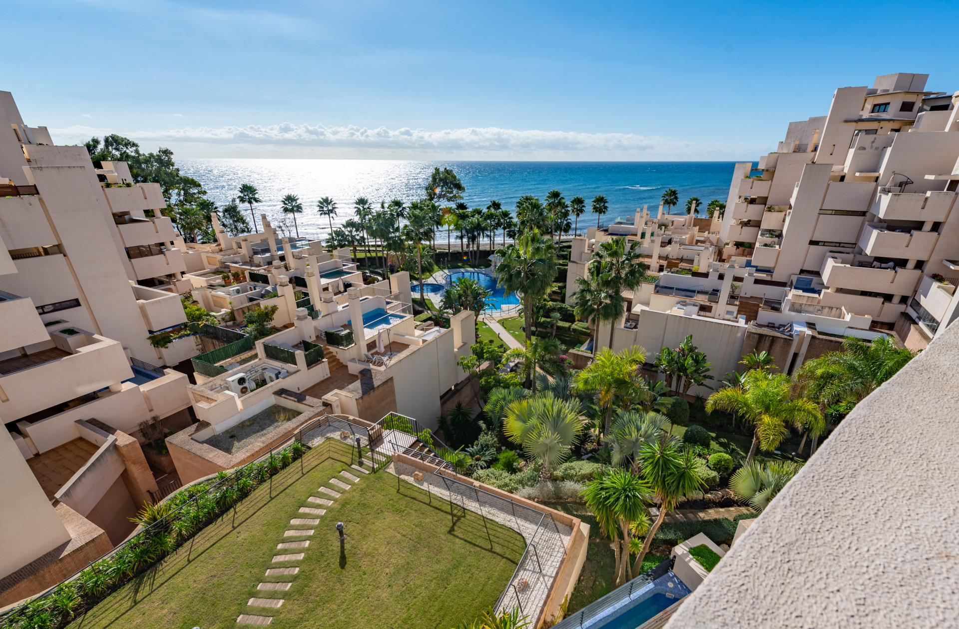 Penthouse in Estepona - view 1