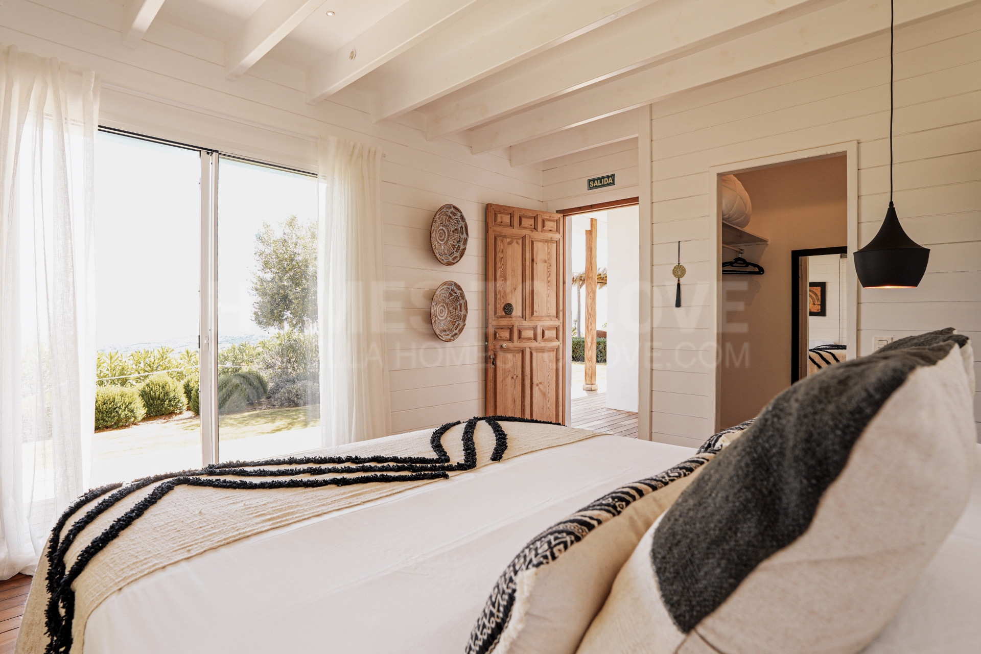 Stunning Contemporary Country Retreat with Tourist Licence and Panoramic Views Near Gaucín